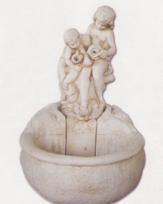 Bassin - enfants avec trois cruches