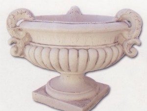 Vase avec trois anses
